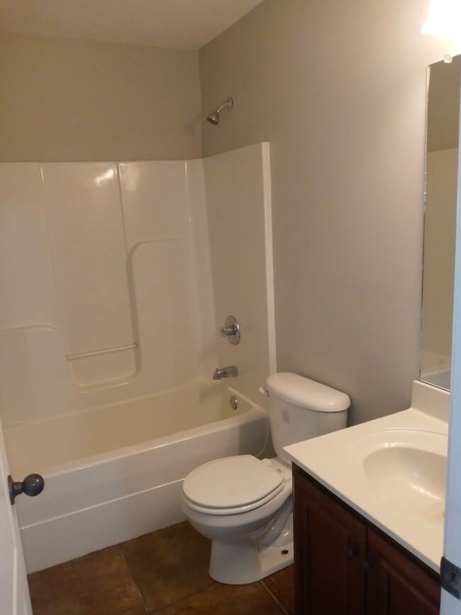 Building Photo - 1732 Thistlewood Dr