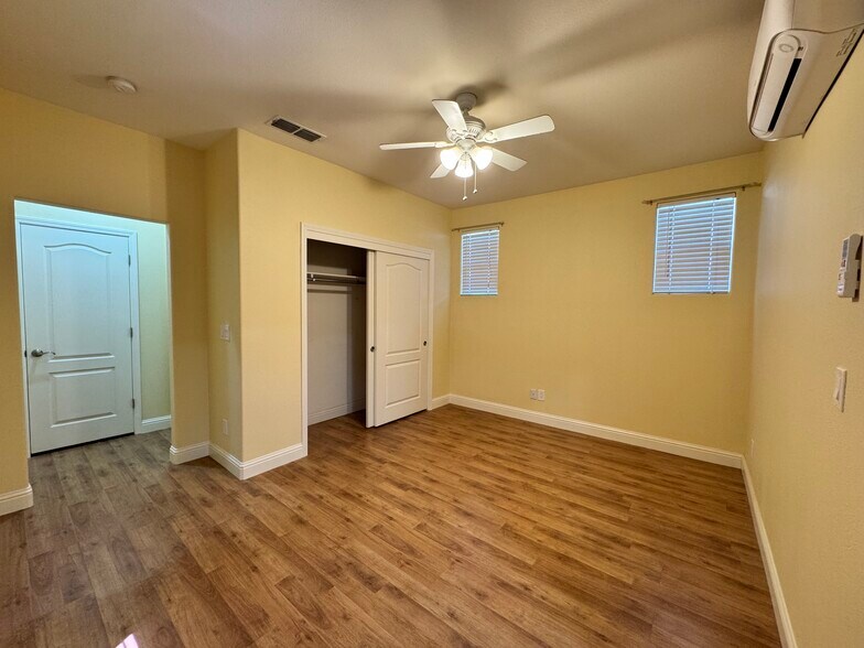 Building Photo - 3773 Northern Oak Dr