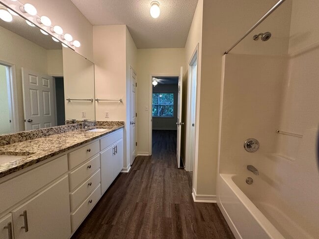 Building Photo - 31 White Heron Dr