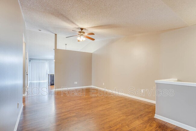 Building Photo - 1054 E Karla Ct