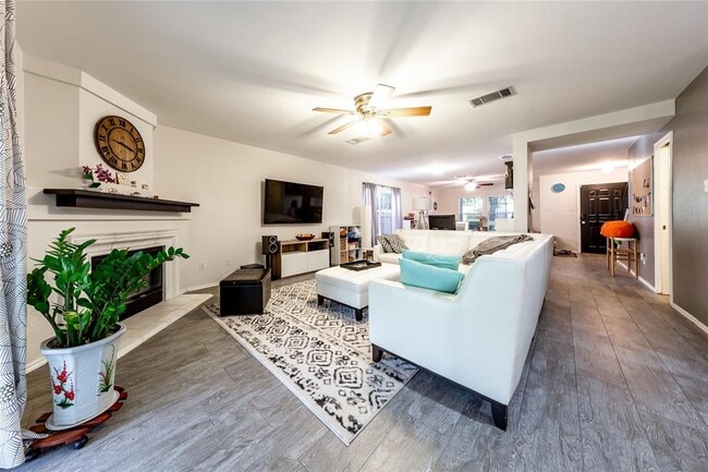 Building Photo - 1910 Ruthie Run