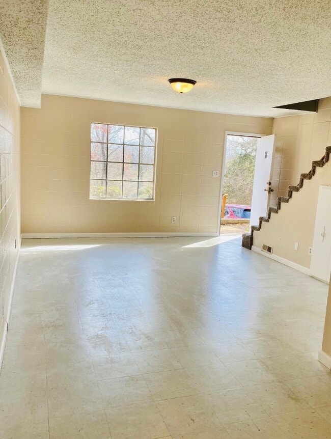 Primary Photo - 3322 S Westwood Blvd