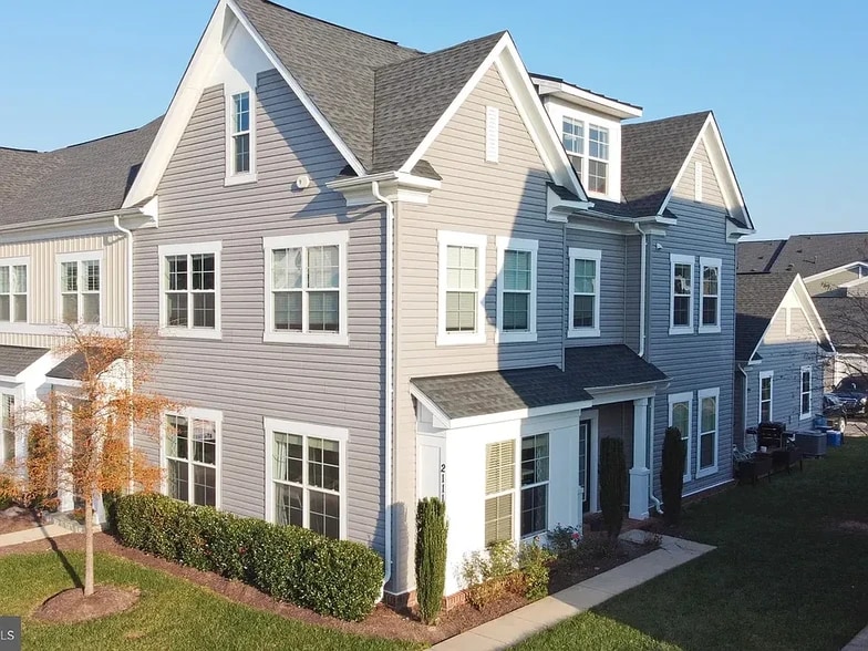 Primary Photo - 21112 Sugarview Dr