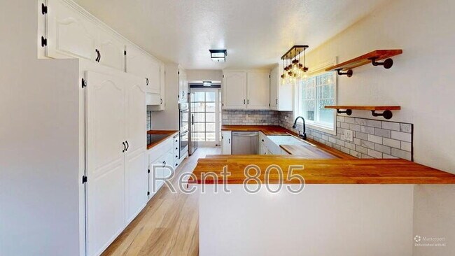 Building Photo - 1239 Rotella St