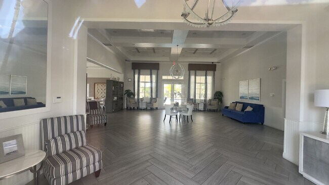 Building Photo - 4230 Napoli Lake Dr