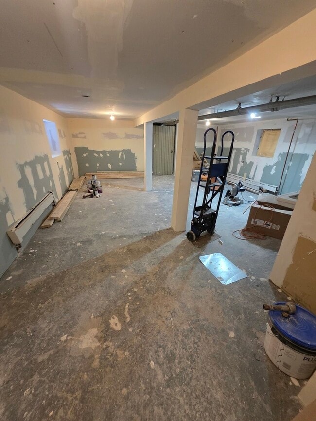 Building Photo - 10548 S Ave J