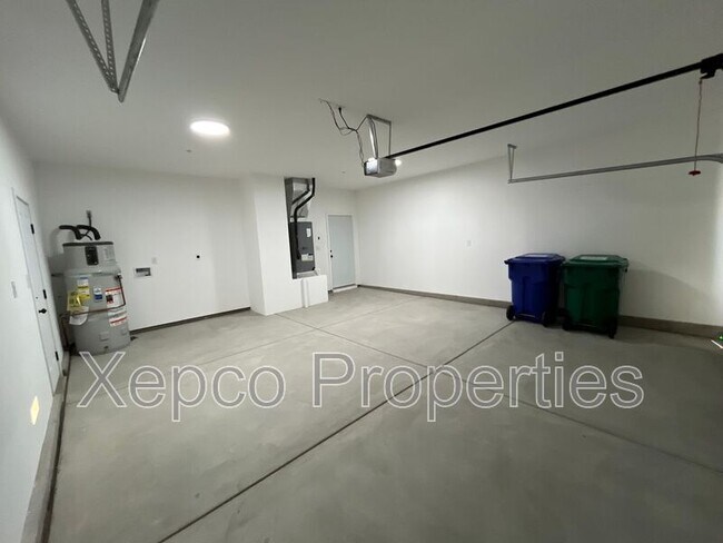 Building Photo - 29730 Landau Blvd