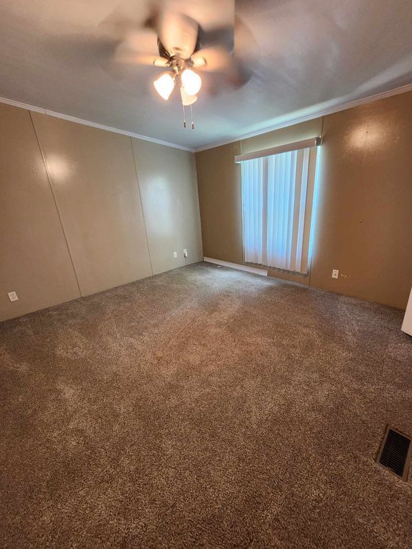 Building Photo - 922 Ashwood Dr