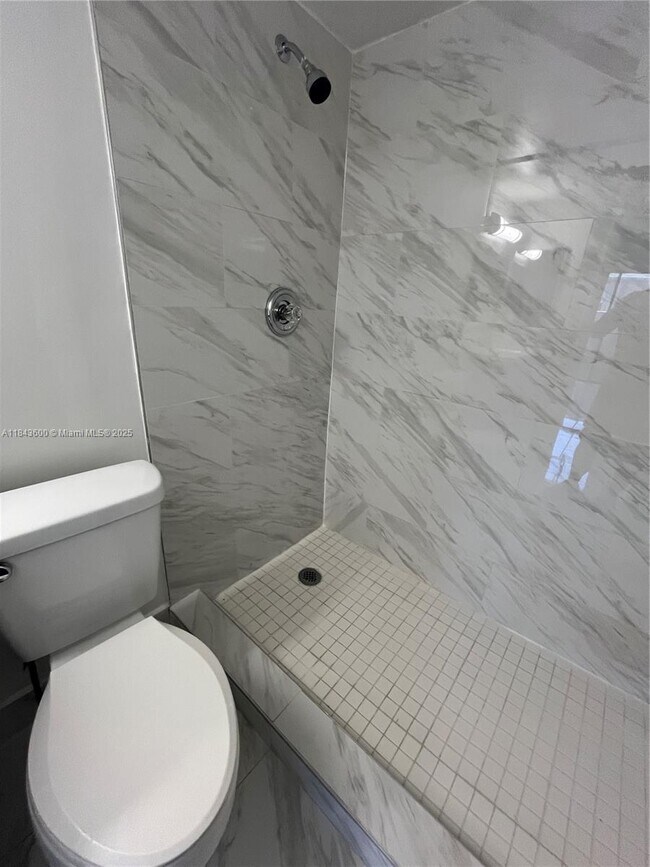 Building Photo - 7430 SW 153rd Pl