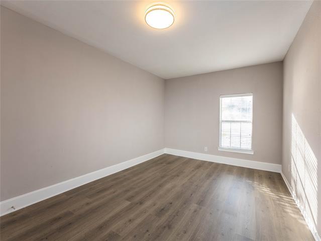 Building Photo - 1932 Mars Dr