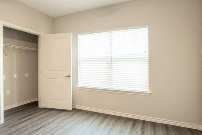 Building Photo - 1 bedroom in Austin TX 78748