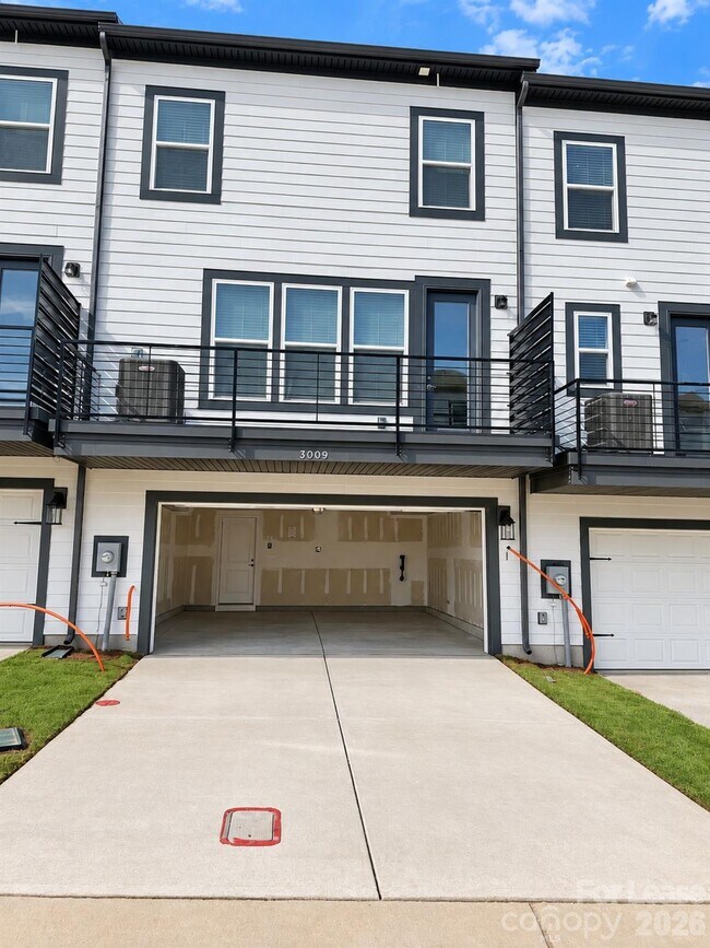 Building Photo - 3009 Rexton Ln