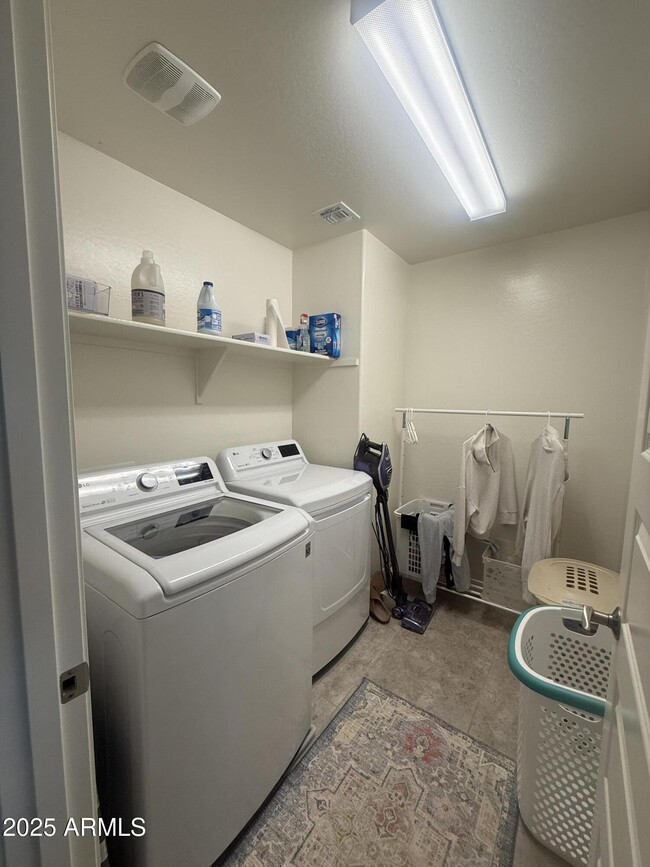 Building Photo - 21930 S 203rd Way