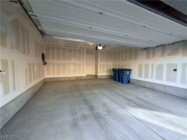 Building Photo - 9332 Serene Hbr St