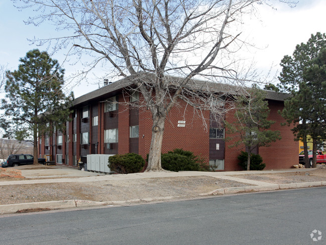 Primary Photo - Chestnut Heights
