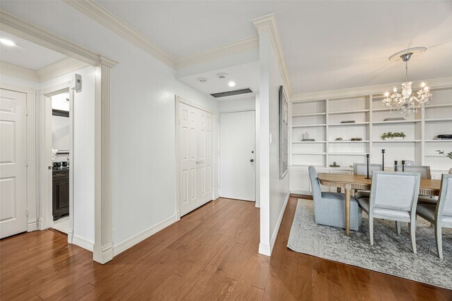 Building Photo - 3711 San Felipe St
