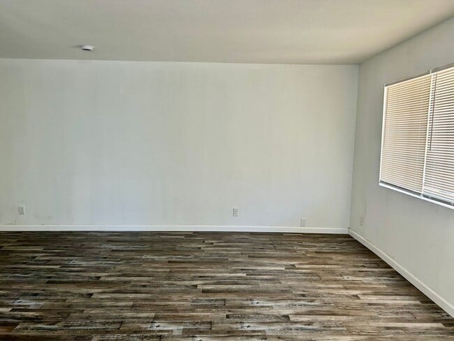 Building Photo - 162 Marin Ave