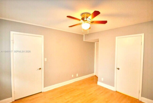 Building Photo - 5654 Rock Island Rd