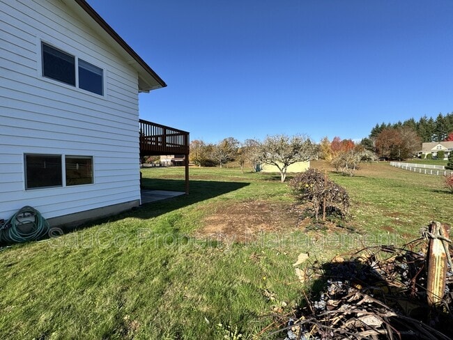 Building Photo - 21965 NW Phillips Rd