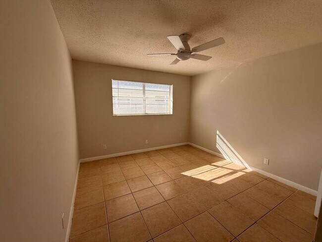 Building Photo - 1875 40th Ave