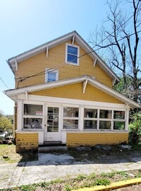 Building Photo - 217 McLane Ave