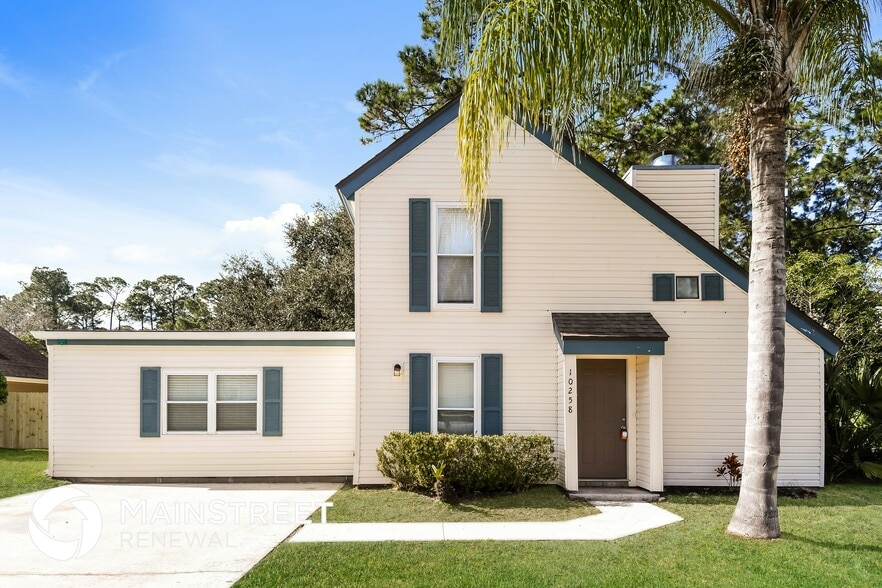 Primary Photo - 10258 Lake Pines Rd