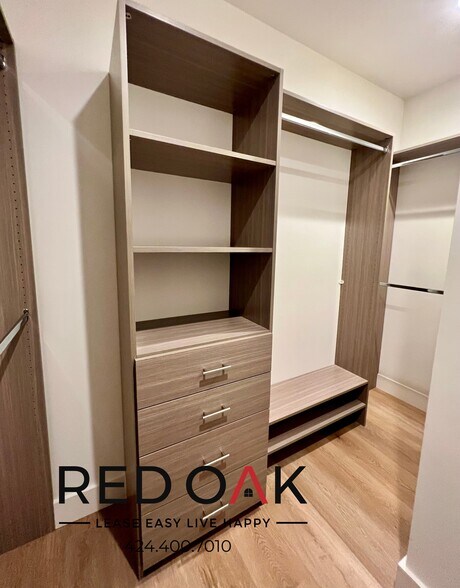 Building Photo - 1001 N Fairfax Ave