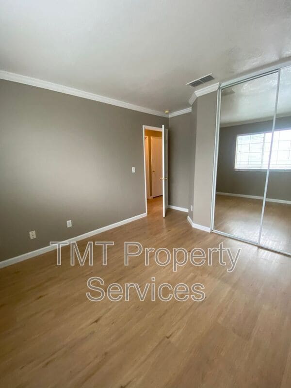 Building Photo - 8966 Forked Creek Way