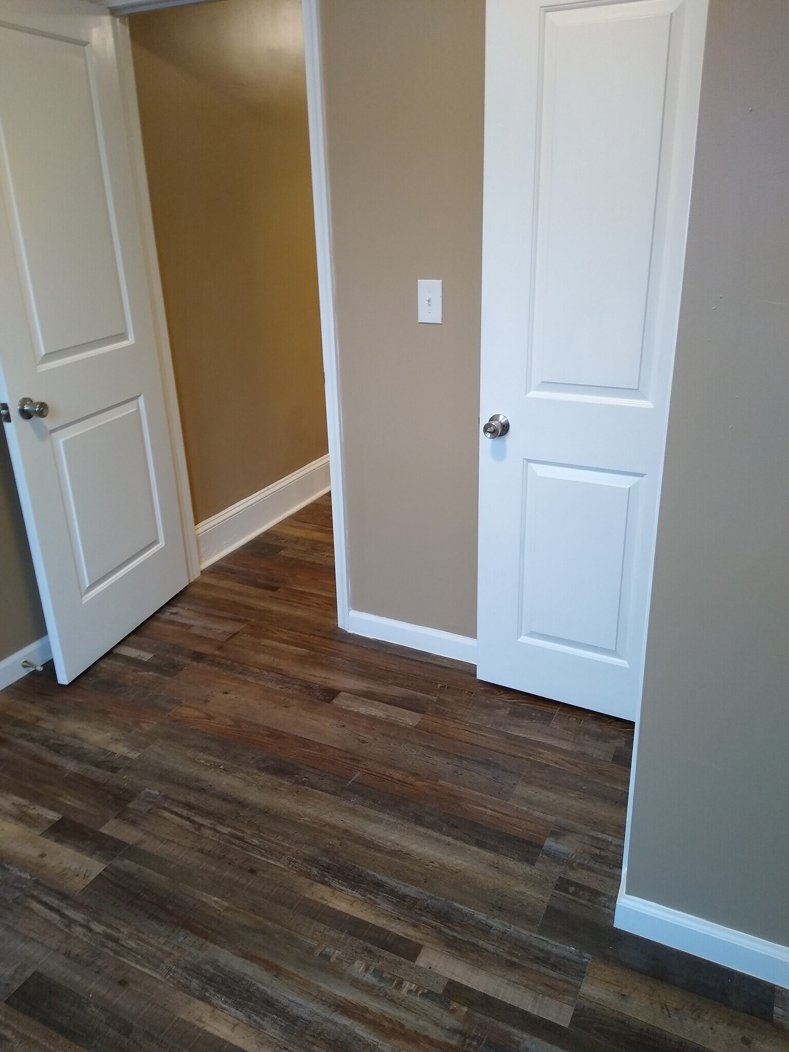 Building Photo - 2054 Ann St