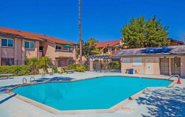 Building Photo - 1 Bed / 1 Bath Apartment for Rent in San Ysidro – $1,799/mo