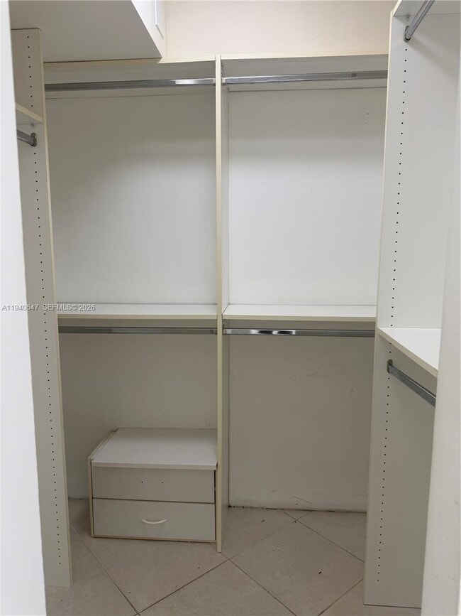 Building Photo - 20355 NE 34th Ct