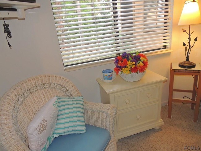 Building Photo - 13 Broadmore Cir