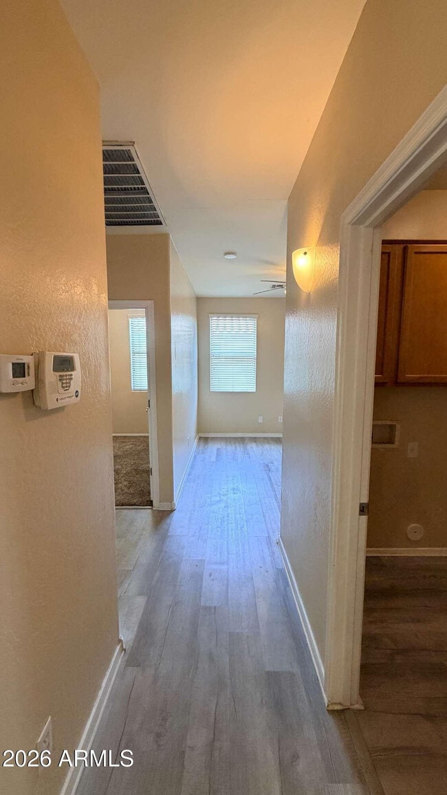 Building Photo - 2739 E Canyon Creek Dr