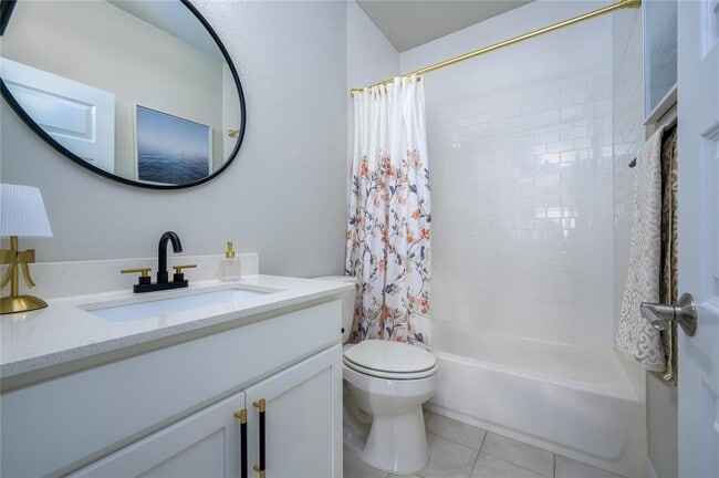 Building Photo - 142 Volterra Ln