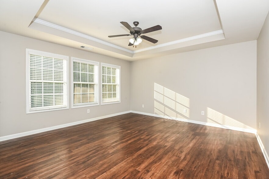 Building Photo - 300 Nobleman Way