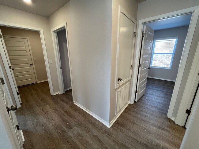 Building Photo - 5381 Keystone Ave