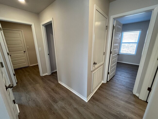 Building Photo - Pre-Leasing Now! Discover Modern Living in This 4-Bedroom, 2-Bath Home at Cottages at Clear Creek