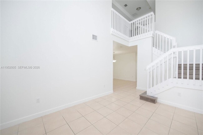 Building Photo - 2532 SE 15th Ct