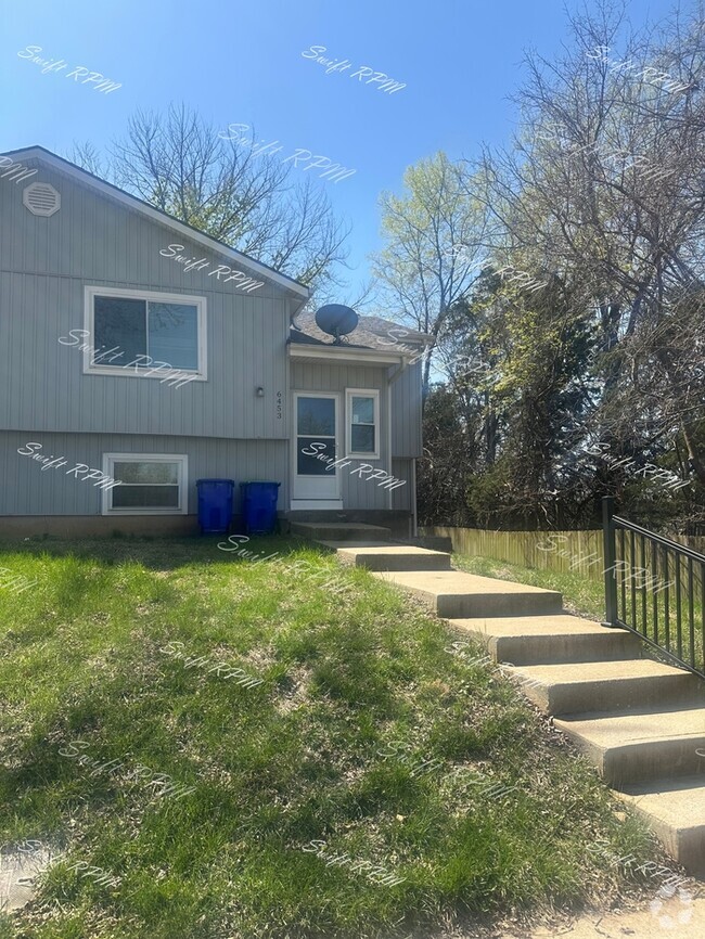 Building Photo - 6453 Hallet St
