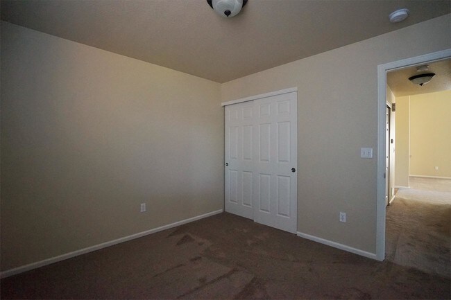 Building Photo - 7468 Skyline Way