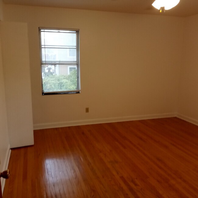 Bedroom - 319 Ridgedale Rd