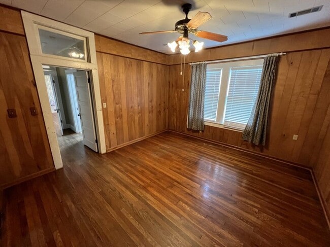 Building Photo - Spacious 5-Bedroom Home in Prime Zachary Location