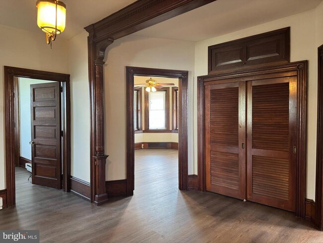 Building Photo - 3009 Ridge Pike