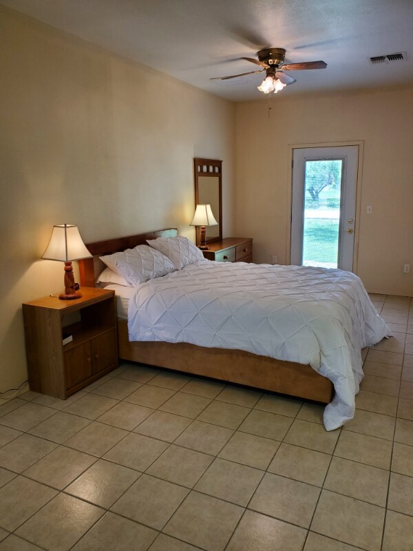 Building Photo - 25 Cenizo Cir