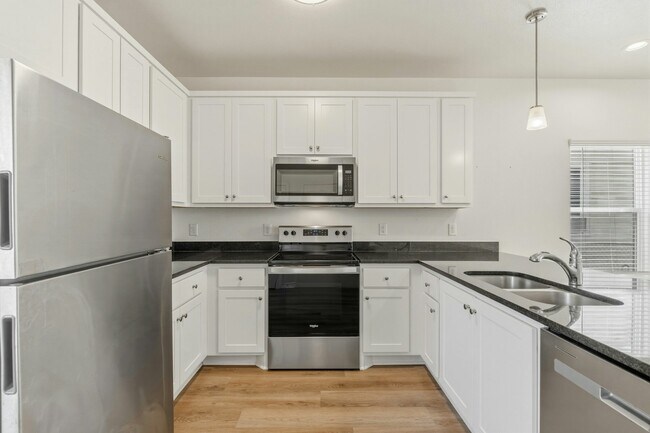 Building Photo - 707 Runnels Ave