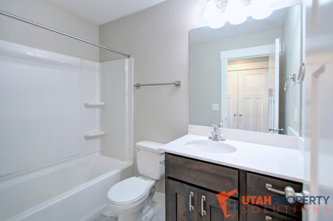 Building Photo - 12272 S Macdill Ct