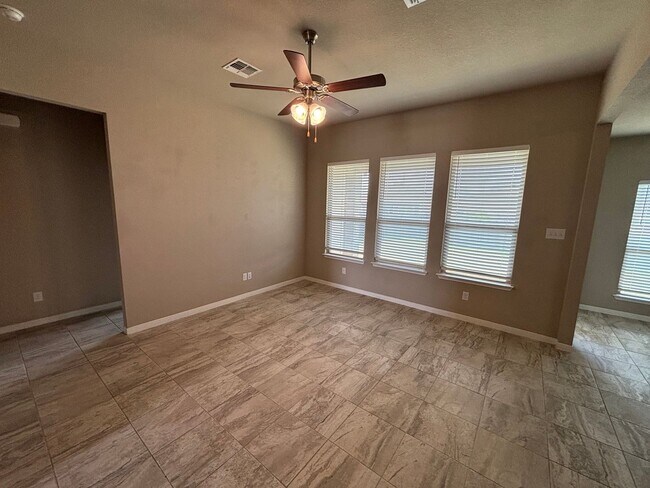 Building Photo - 7717 Hickman St