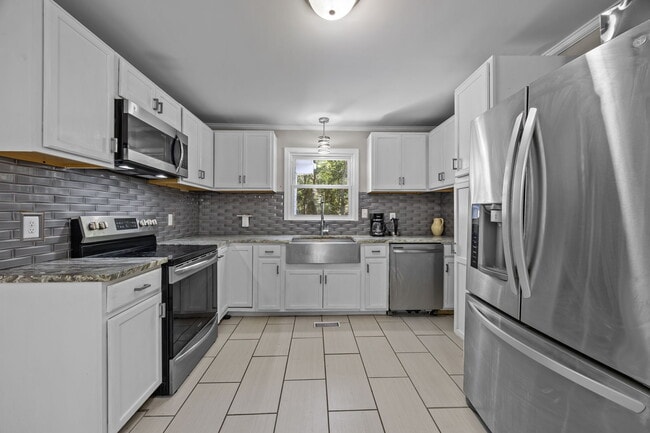 Building Photo - 10751 Ola Dr