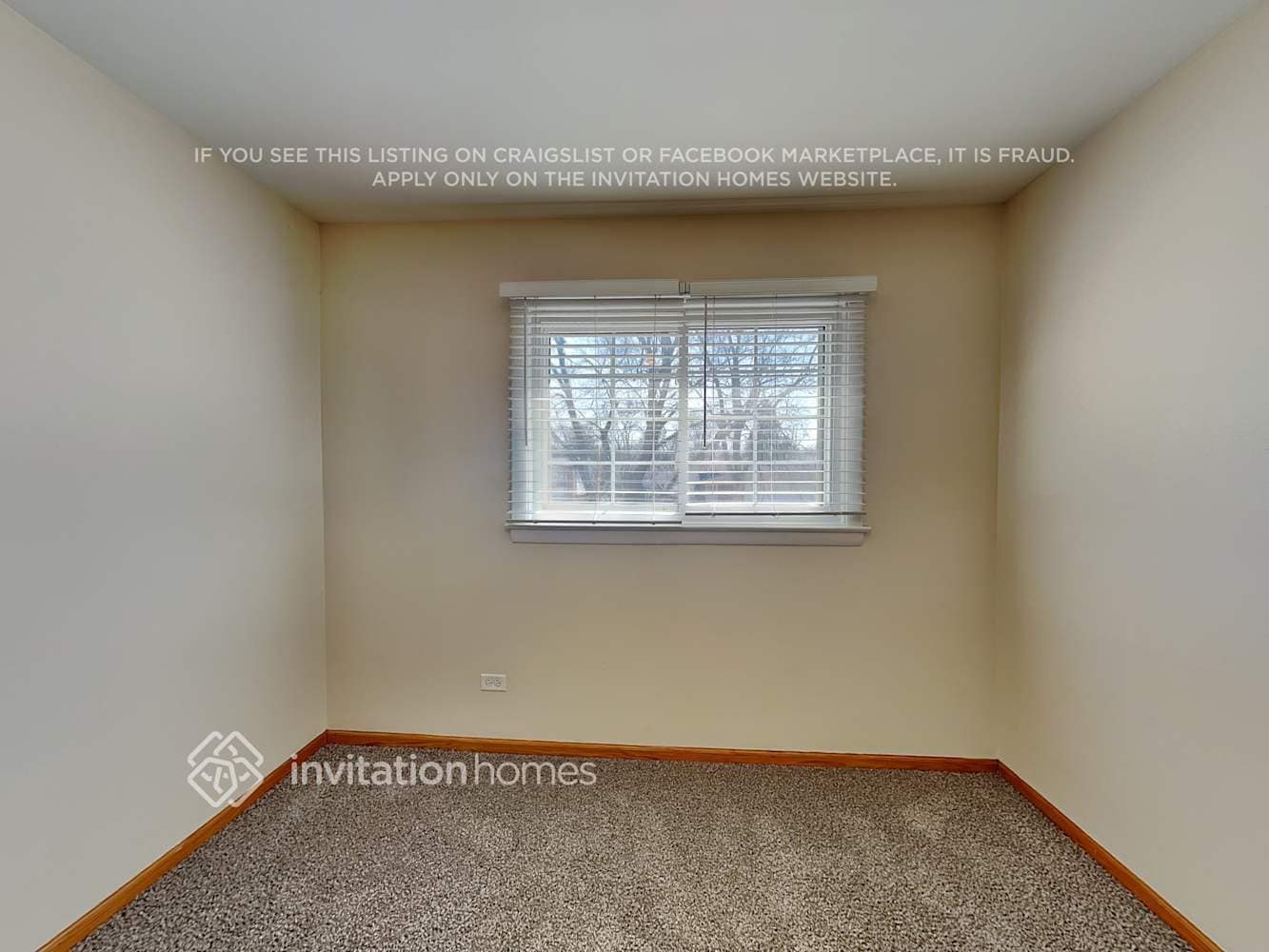 Building Photo - 1035 Iowa St