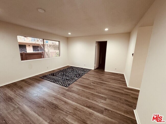 Building Photo - 14903 Normandie Ave